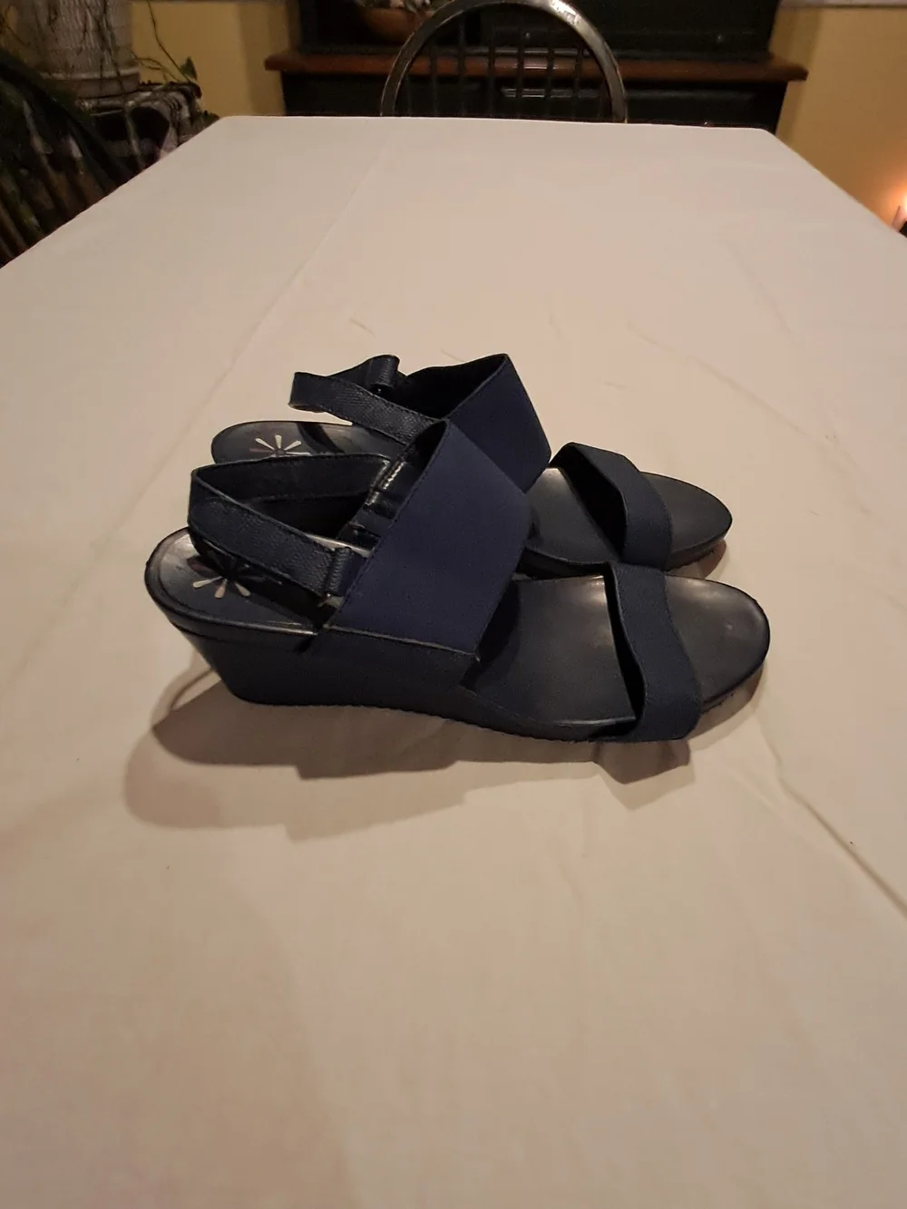 Isaac Mizrahi Navy Wide-Strap Comfort Sandals Size 8M